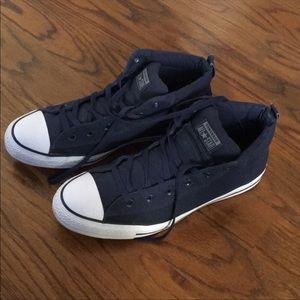 Converse Hight street canvas mid sneaker (Navy).Worn only a few times.